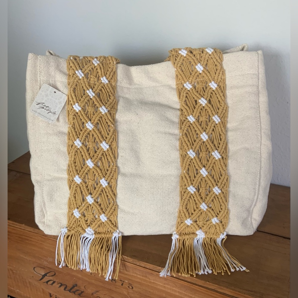 Free People ~ Mia Macrame Strap Tote ~ NWT - Picture 15 of 16